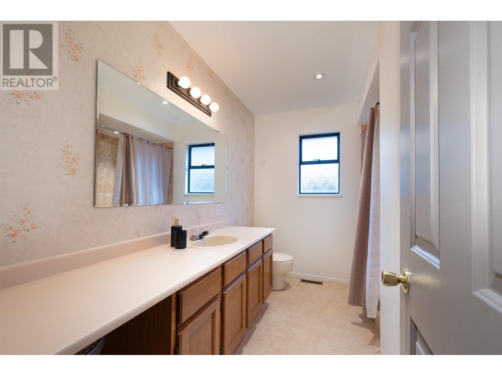 2060 W Keith Road, North Vancouver, British Columbia  V7P 1Z3 - Photo 26 - R2821648