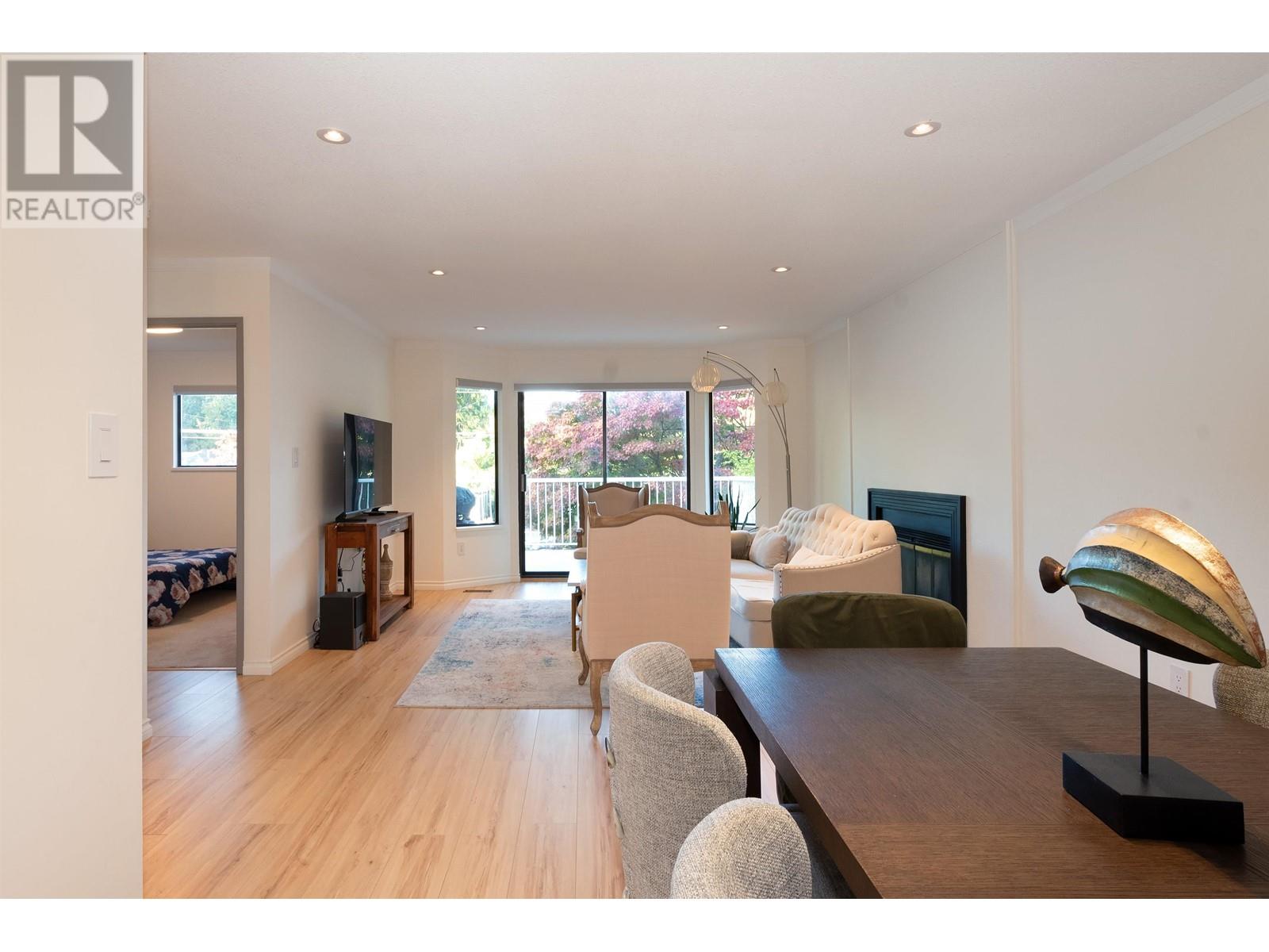 2060 W Keith Road, North Vancouver, British Columbia  V7P 1Z3 - Photo 3 - R2821648