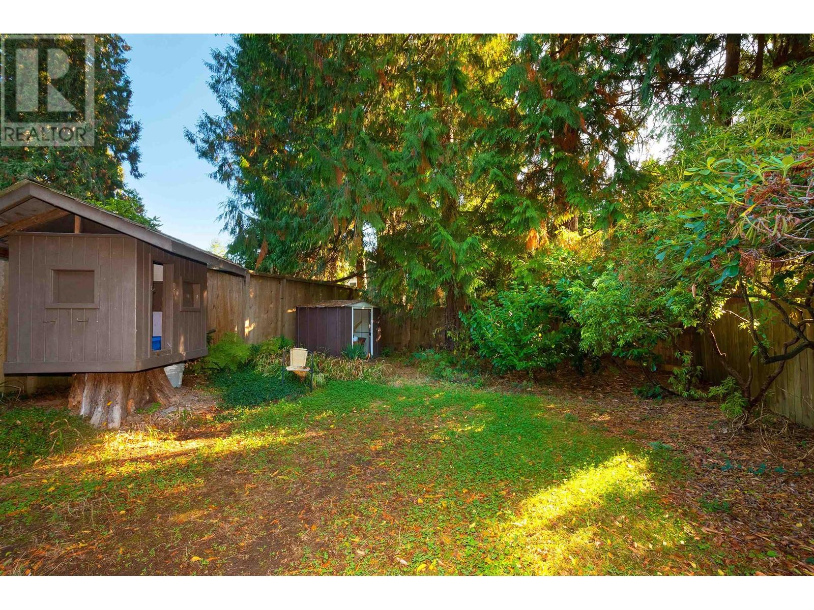 2060 W Keith Road, North Vancouver, British Columbia  V7P 1Z3 - Photo 37 - R2821648