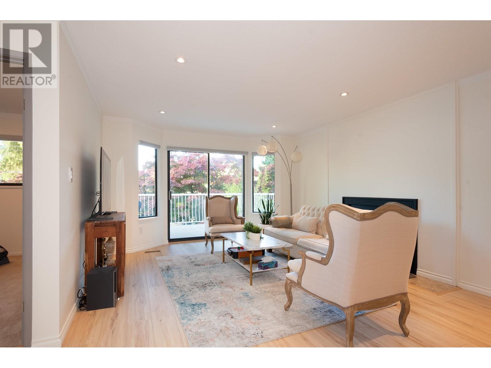 2060 W Keith Road, North Vancouver, British Columbia  V7P 1Z3 - Photo 4 - R2821648