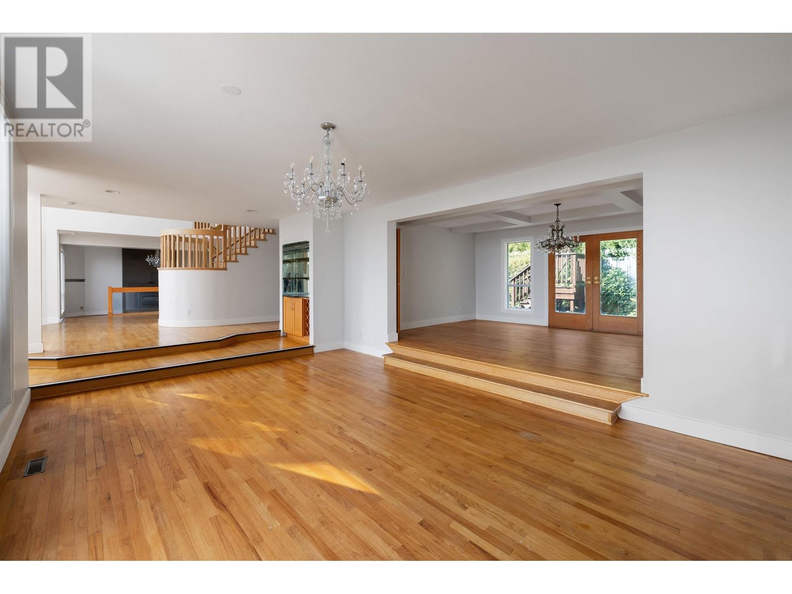 1565 Vinson Creek Road, West Vancouver, British Columbia  V7S 2Y4 - Photo 13 - R2821649