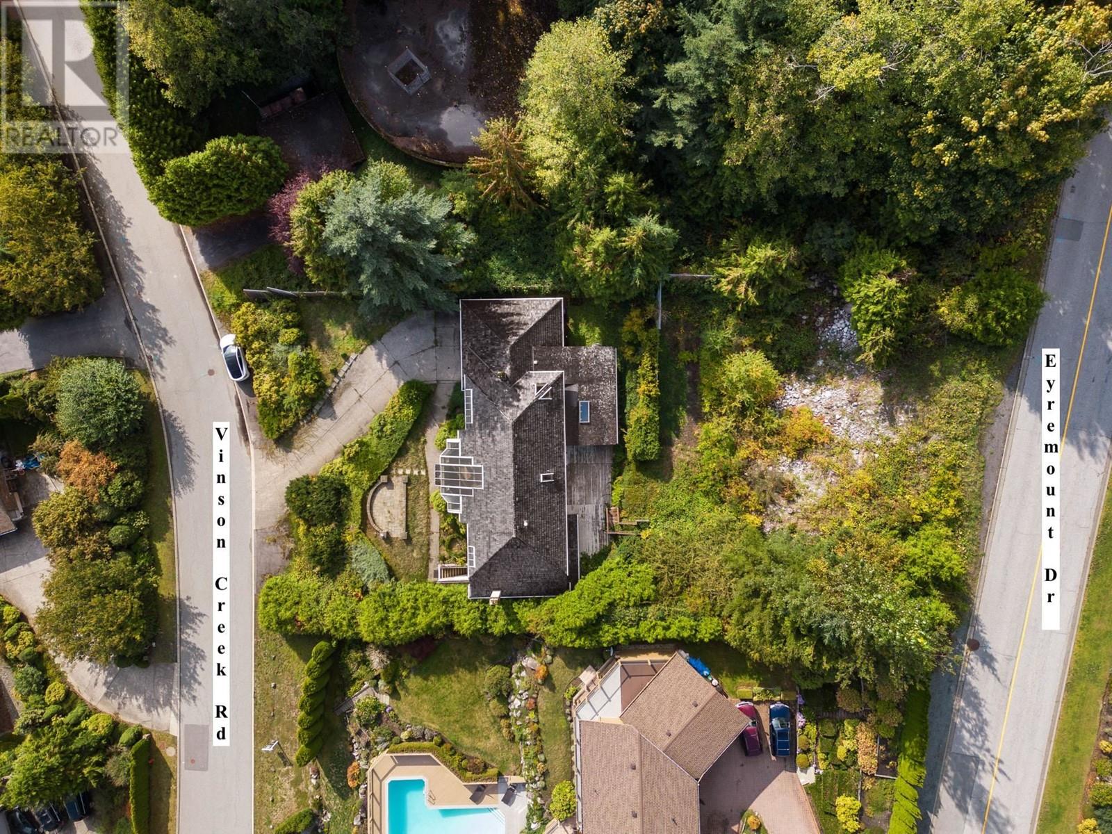 1565 Vinson Creek Road, West Vancouver, British Columbia  V7S 2Y4 - Photo 2 - R2821649