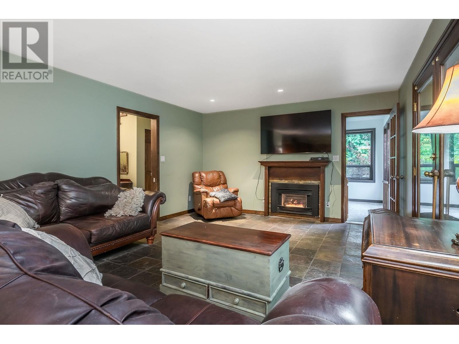 22520 132 Avenue, Maple Ridge, British Columbia  V4R 2R2 - Photo 16 - R2820624