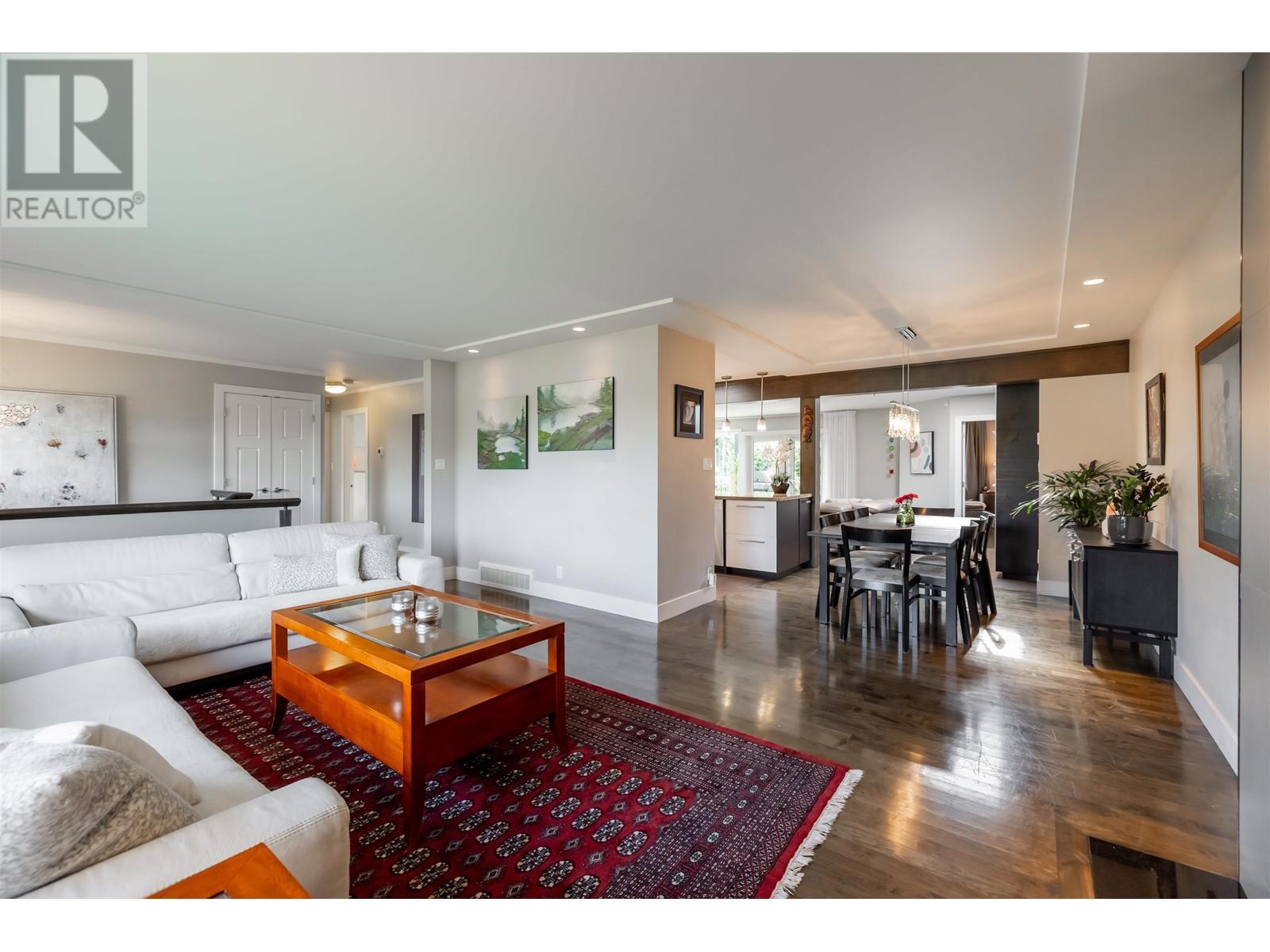 6058 Service Street, Burnaby, British Columbia  V5H 1V8 - Photo 12 - R2821144