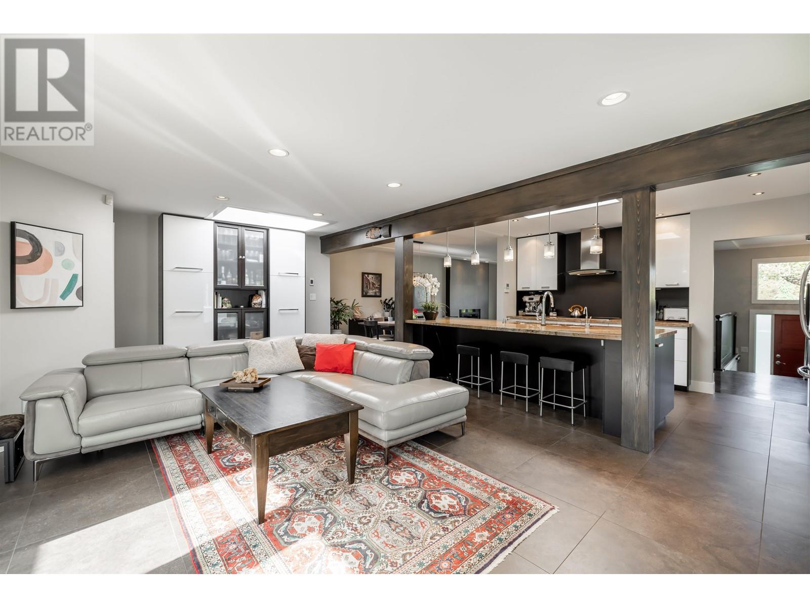 6058 Service Street, Burnaby, British Columbia  V5H 1V8 - Photo 14 - R2821144