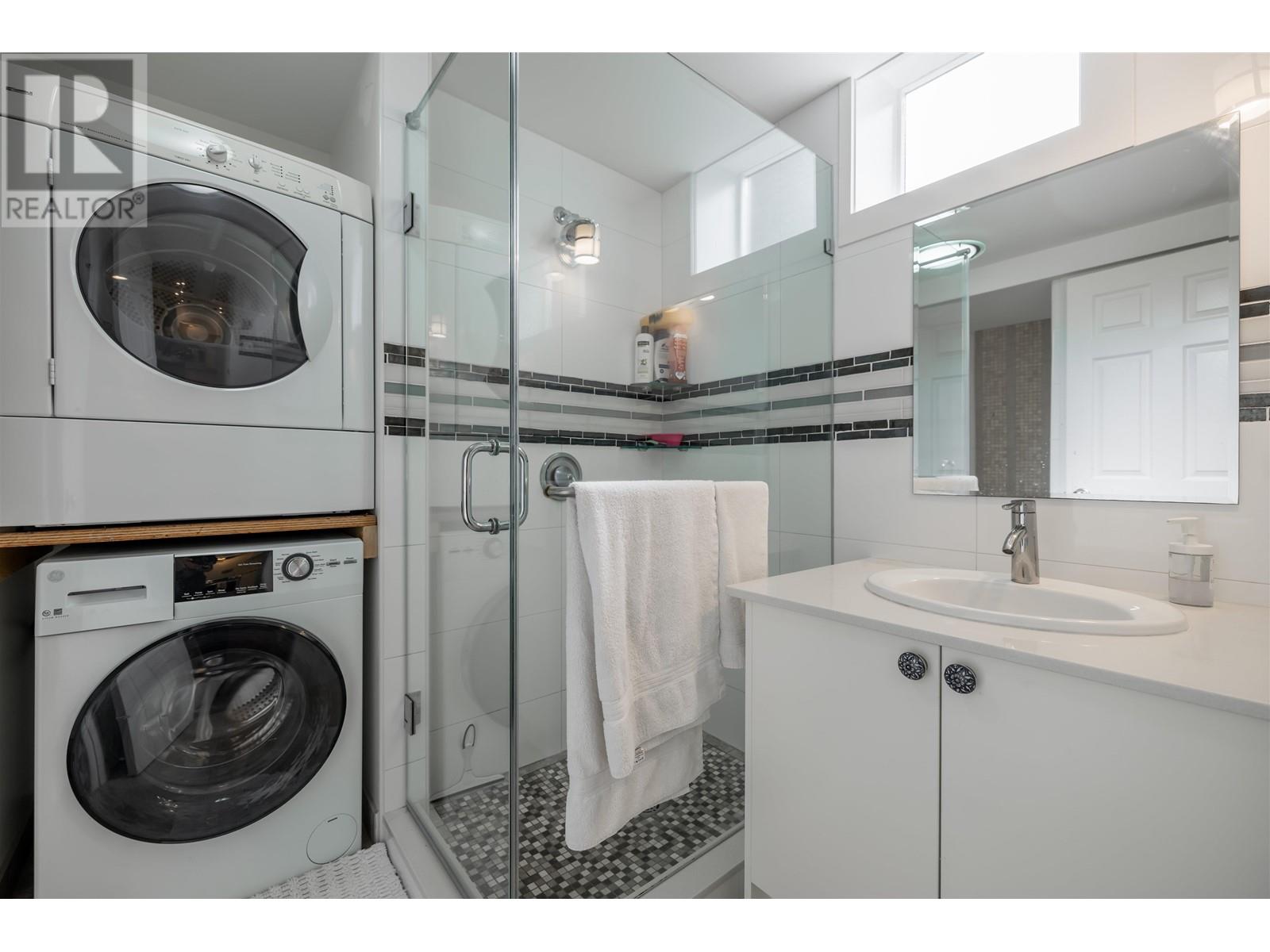 6058 Service Street, Burnaby, British Columbia  V5H 1V8 - Photo 25 - R2821144
