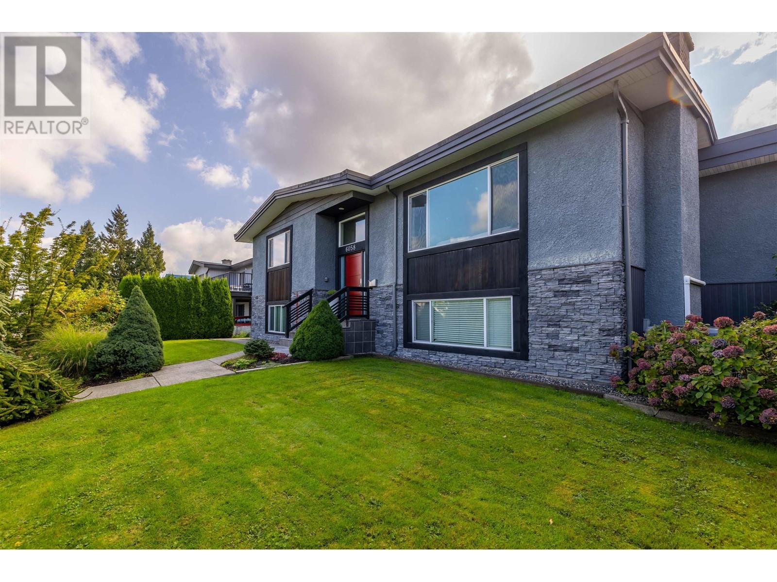 6058 Service Street, Burnaby, British Columbia  V5H 1V8 - Photo 2 - R2821144