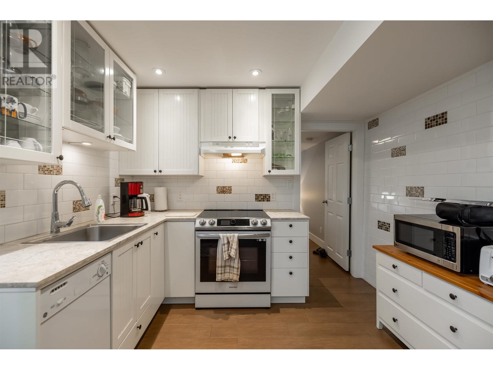 6058 Service Street, Burnaby, British Columbia  V5H 1V8 - Photo 28 - R2821144