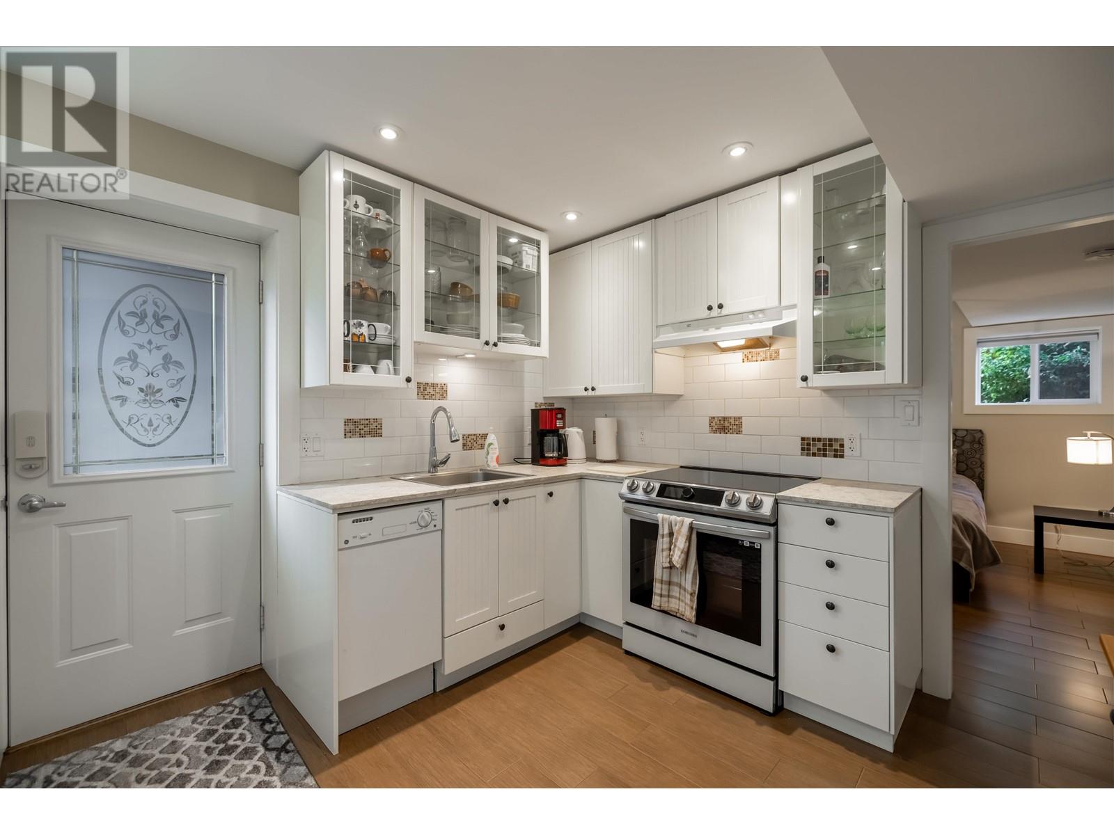 6058 Service Street, Burnaby, British Columbia  V5H 1V8 - Photo 29 - R2821144
