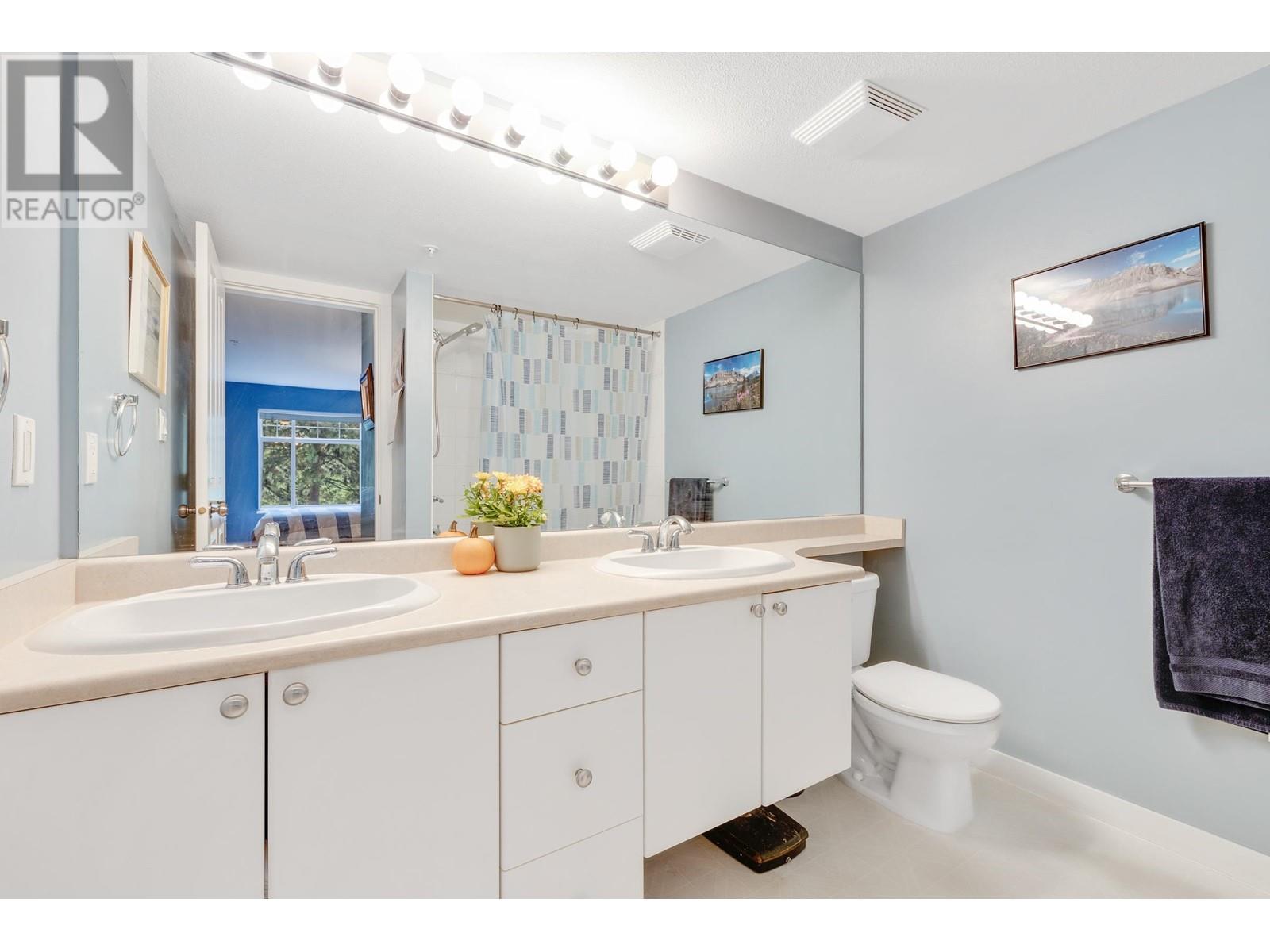 #205 1420 Parkway Boulevard, Coquitlam, British Columbia  V3E 3J6 - Photo 12 - R2821461