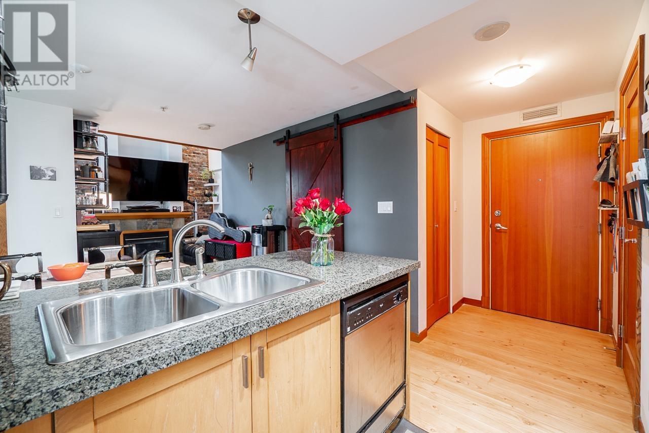 110 7 Rialto Court, New Westminster, British Columbia  V3M 7A8 - Photo 9 - R2820425