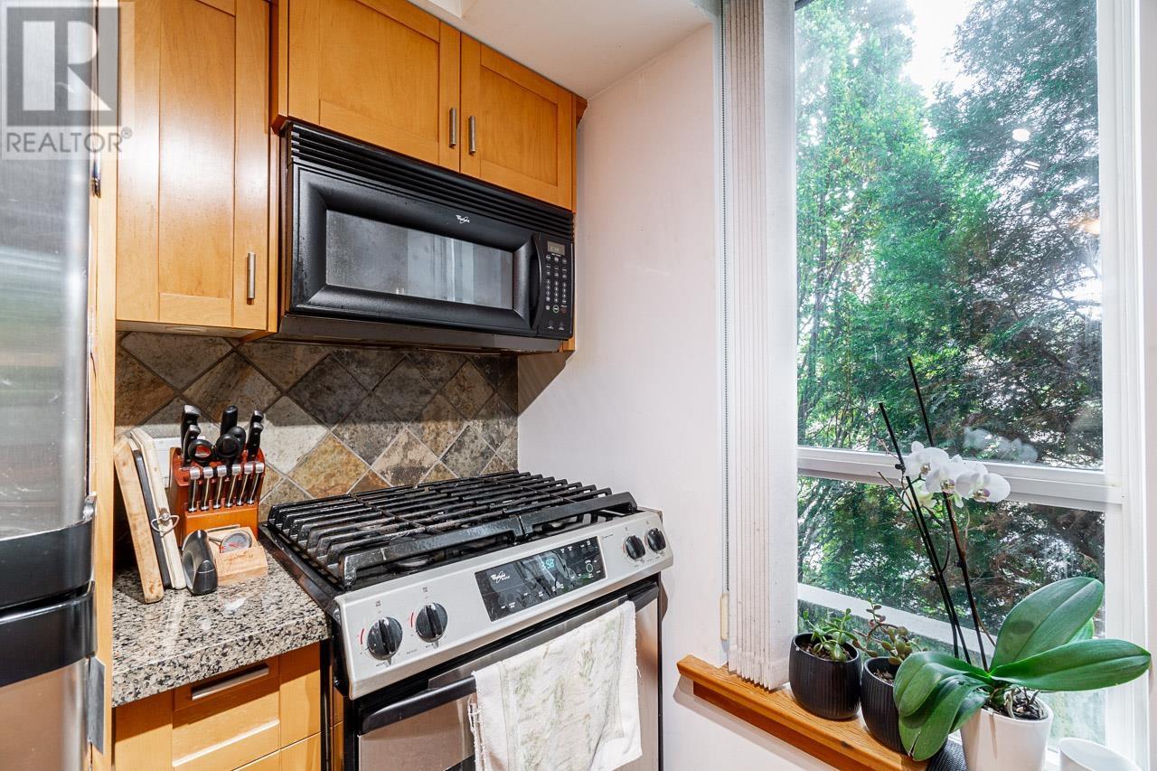 110 7 Rialto Court, New Westminster, British Columbia  V3M 7A8 - Photo 8 - R2820425