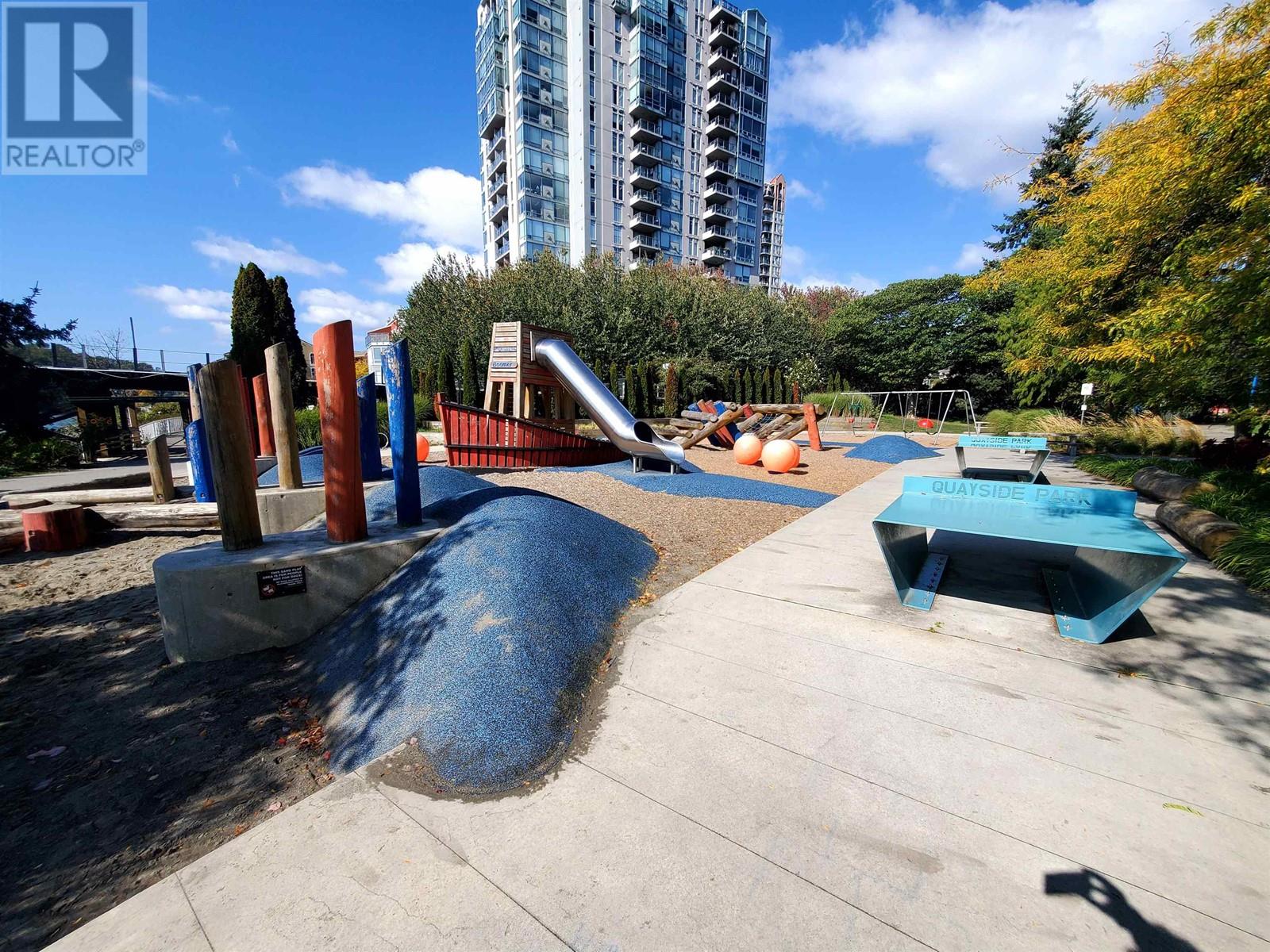 110 7 Rialto Court, New Westminster, British Columbia  V3M 7A8 - Photo 30 - R2820425