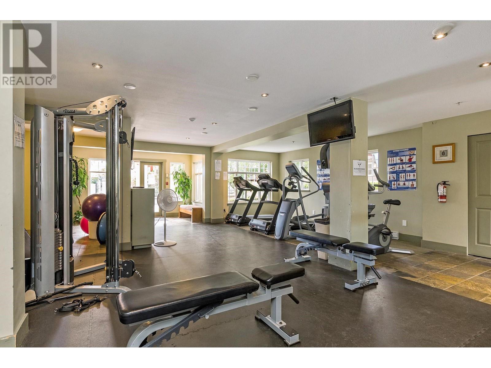 #205 1420 Parkway Boulevard, Coquitlam, British Columbia  V3E 3J6 - Photo 18 - R2821461