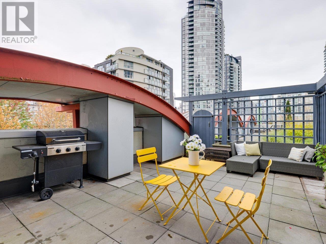 405 1238 Seymour Street, Vancouver, British Columbia  V6B 6J3 - Photo 3 - R2821712