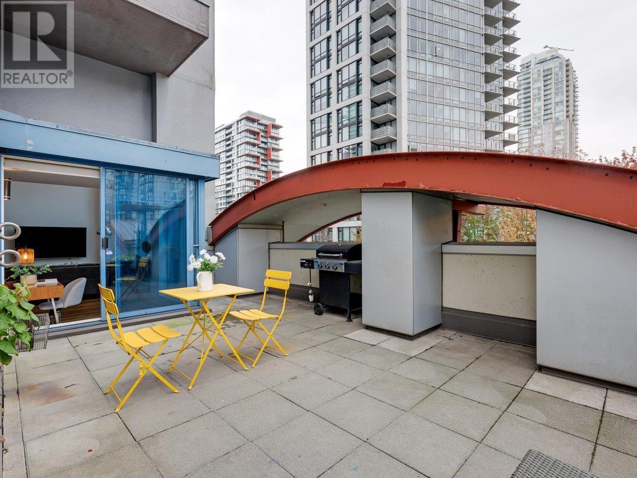 405 1238 Seymour Street, Vancouver, British Columbia  V6B 6J3 - Photo 4 - R2821712