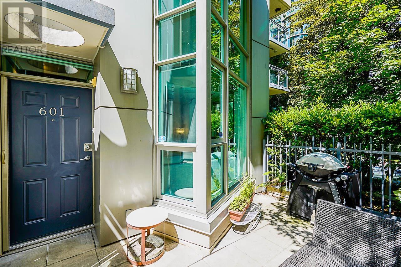 601 JERVIS STREET, vancouver, British Columbia