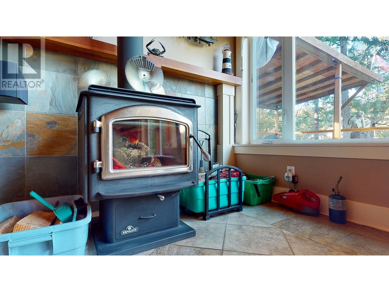 5393 Sans Souci Road, Halfmoon Bay, British Columbia  V7Z 1B6 - Photo 18 - R2821687