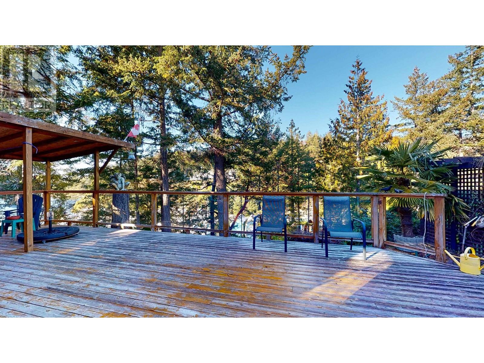5393 Sans Souci Road, Halfmoon Bay, British Columbia  V7Z 1B6 - Photo 4 - R2821687