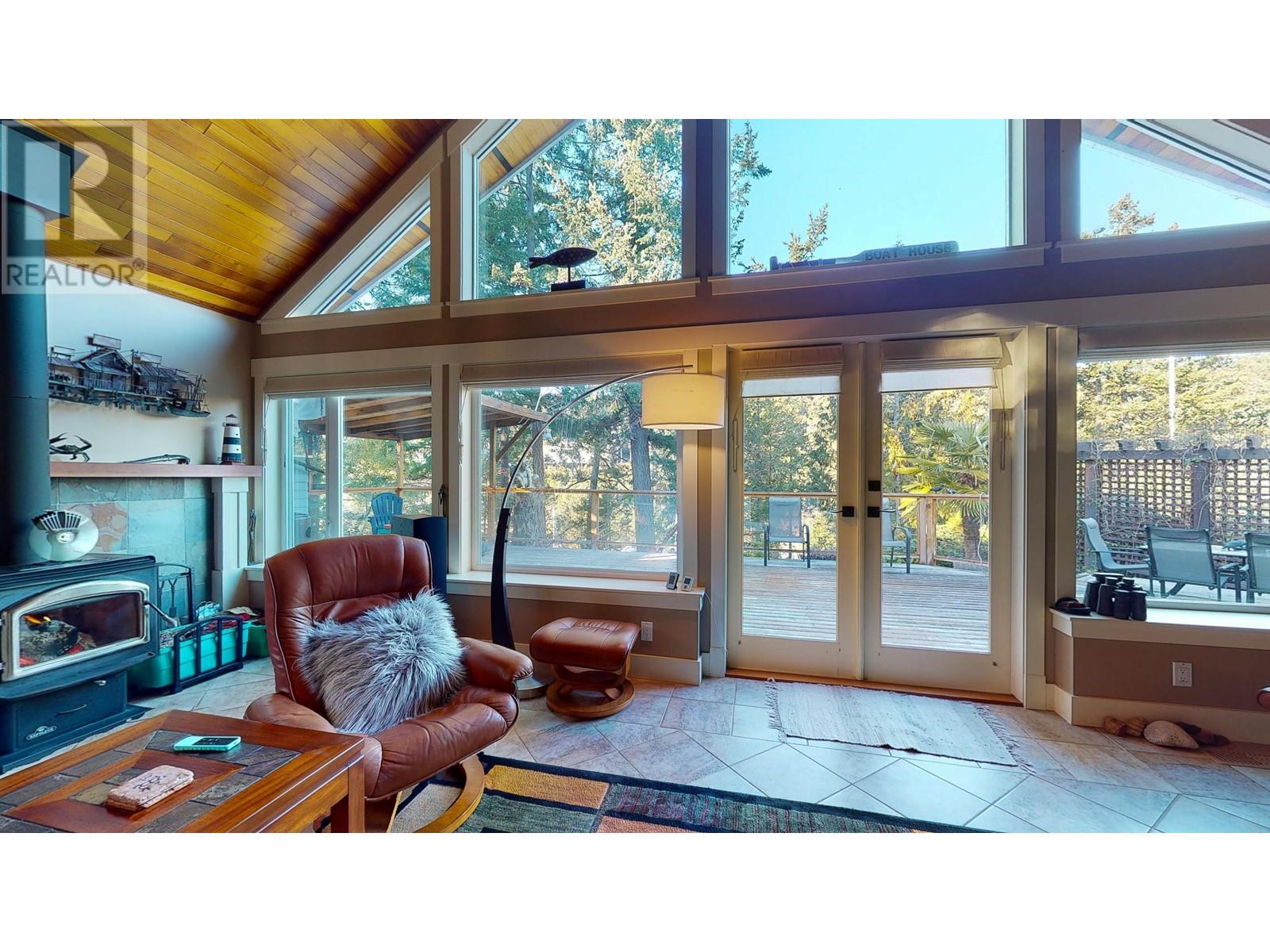 5393 Sans Souci Road, Halfmoon Bay, British Columbia  V7Z 1B6 - Photo 9 - R2821687