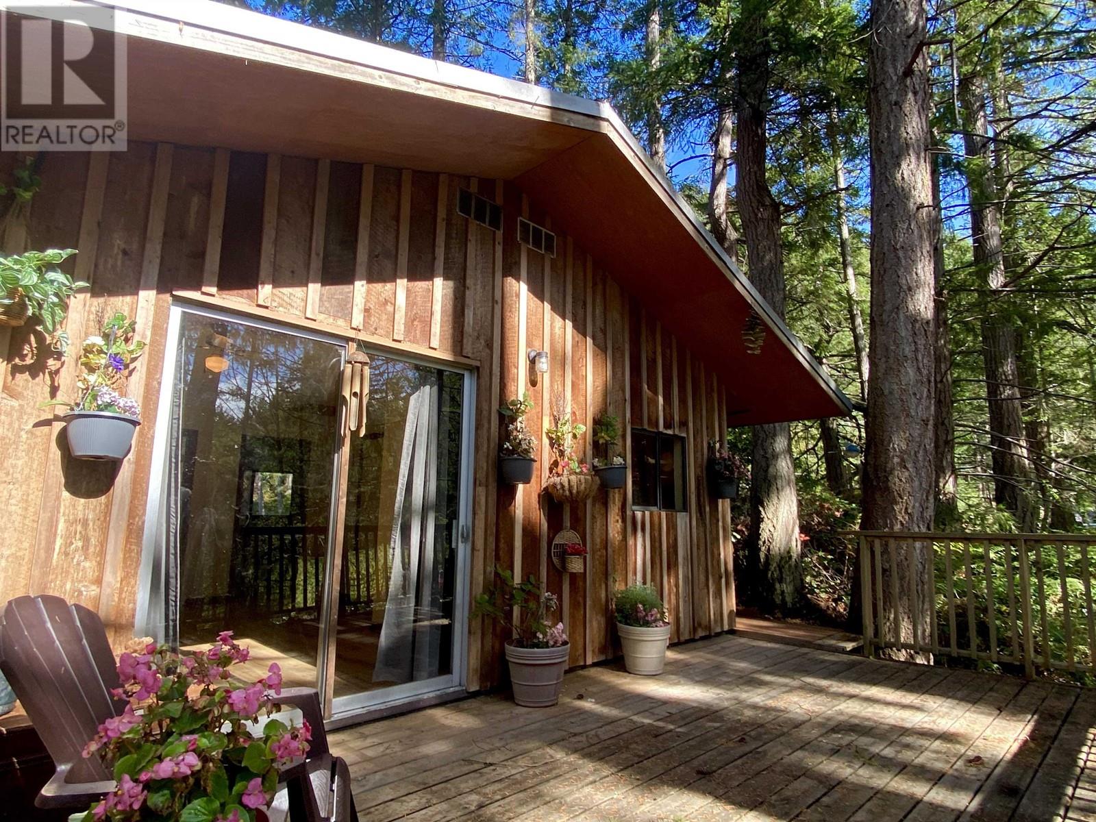 372 Wood Dale Drive, Mayne Island, British Columbia  V0N 2J2 - Photo 18 - R2821757