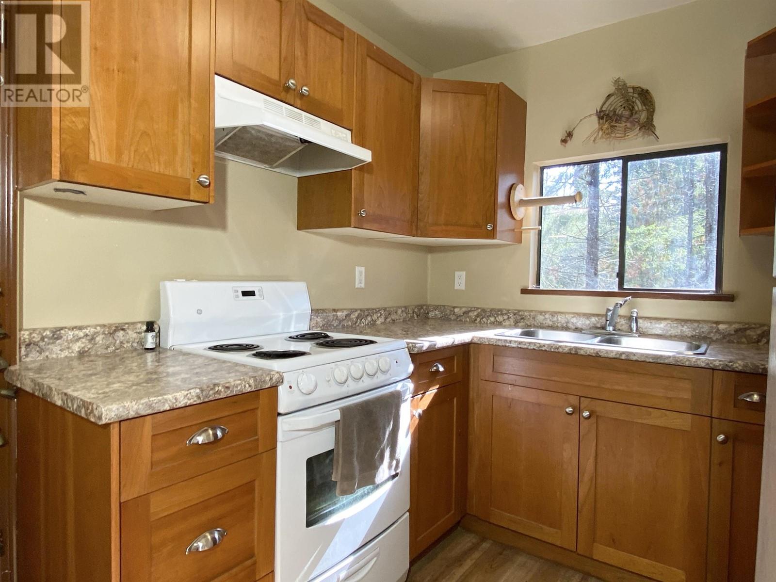 372 Wood Dale Drive, Mayne Island, British Columbia  V0N 2J2 - Photo 9 - R2821757