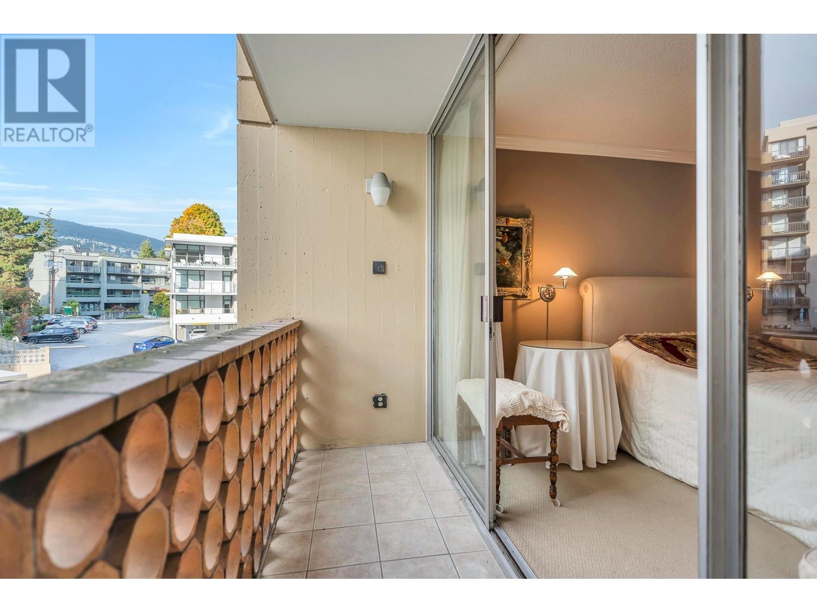 205 2135 Argyle Avenue, West Vancouver, British Columbia  V7V 1A5 - Photo 30 - R2821733