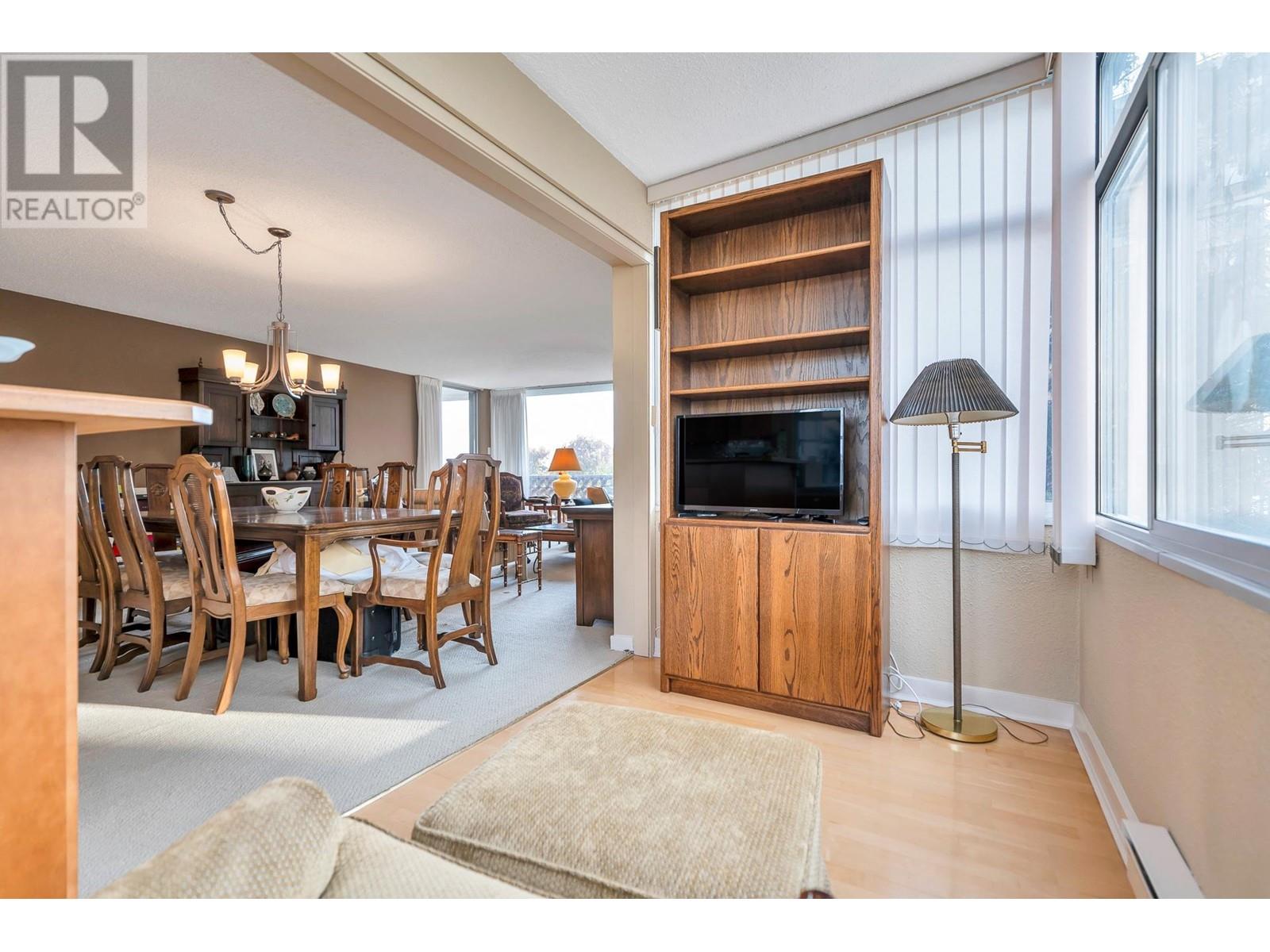 205 2135 Argyle Avenue, West Vancouver, British Columbia  V7V 1A5 - Photo 13 - R2821733