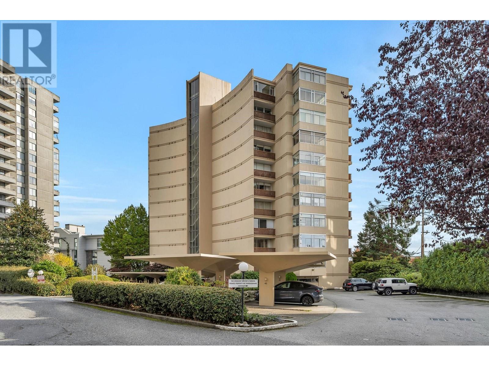 205 2135 Argyle Avenue, West Vancouver, British Columbia  V7V 1A5 - Photo 2 - R2821733