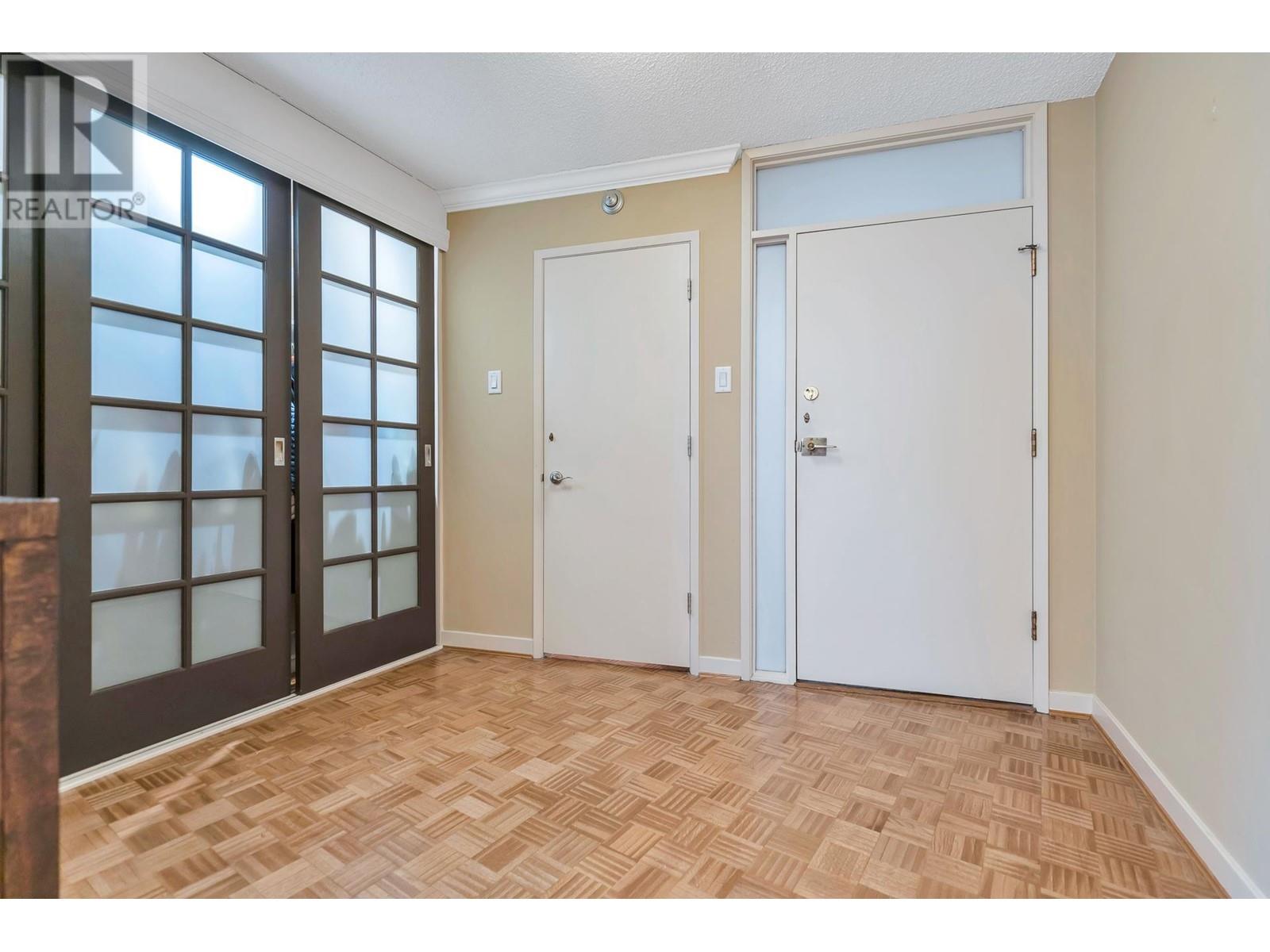 205 2135 Argyle Avenue, West Vancouver, British Columbia  V7V 1A5 - Photo 4 - R2821733