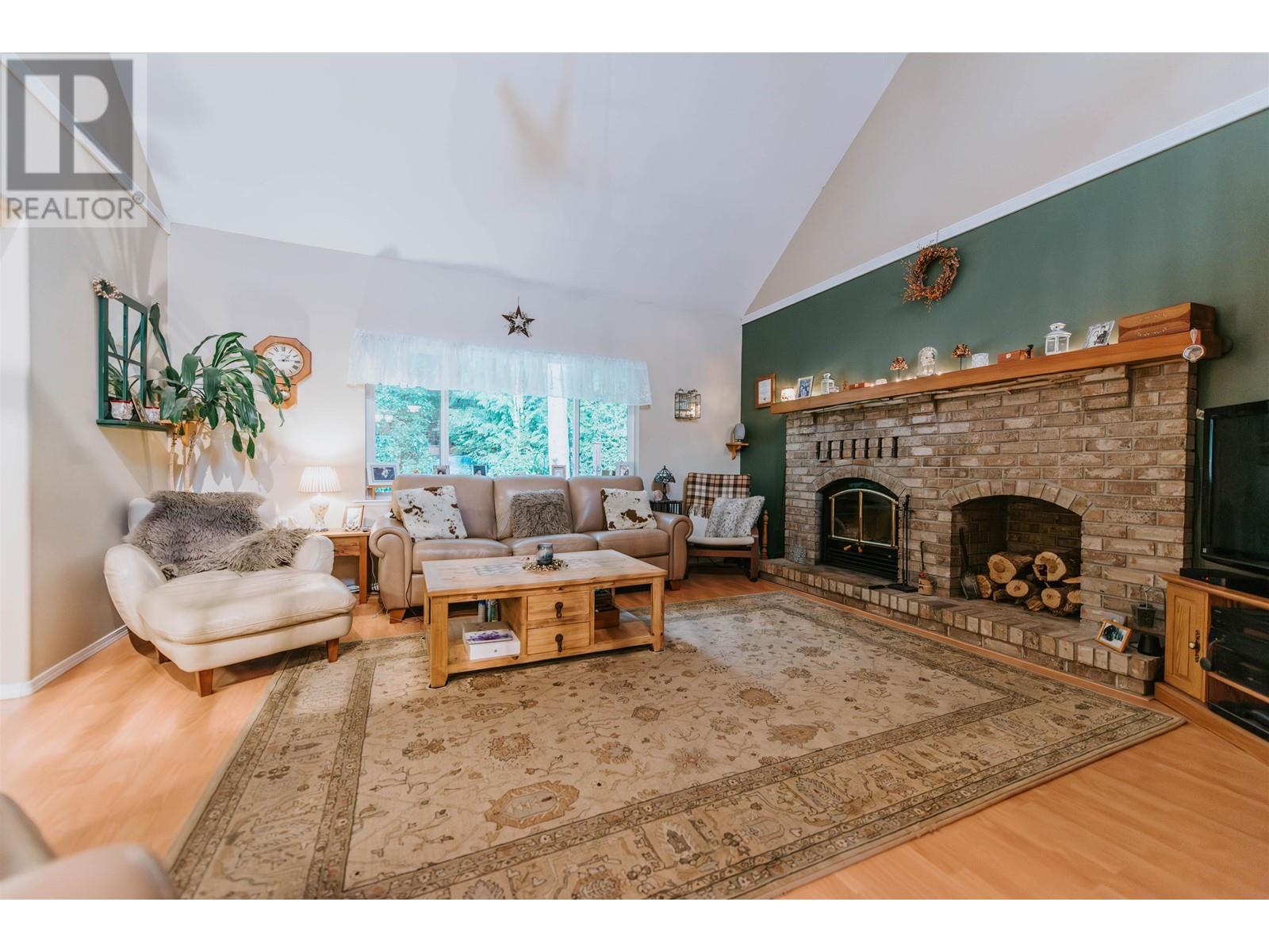 6428 Marmot Road, Sechelt, British Columbia  V7Z 0L2 - Photo 9 - R2820152