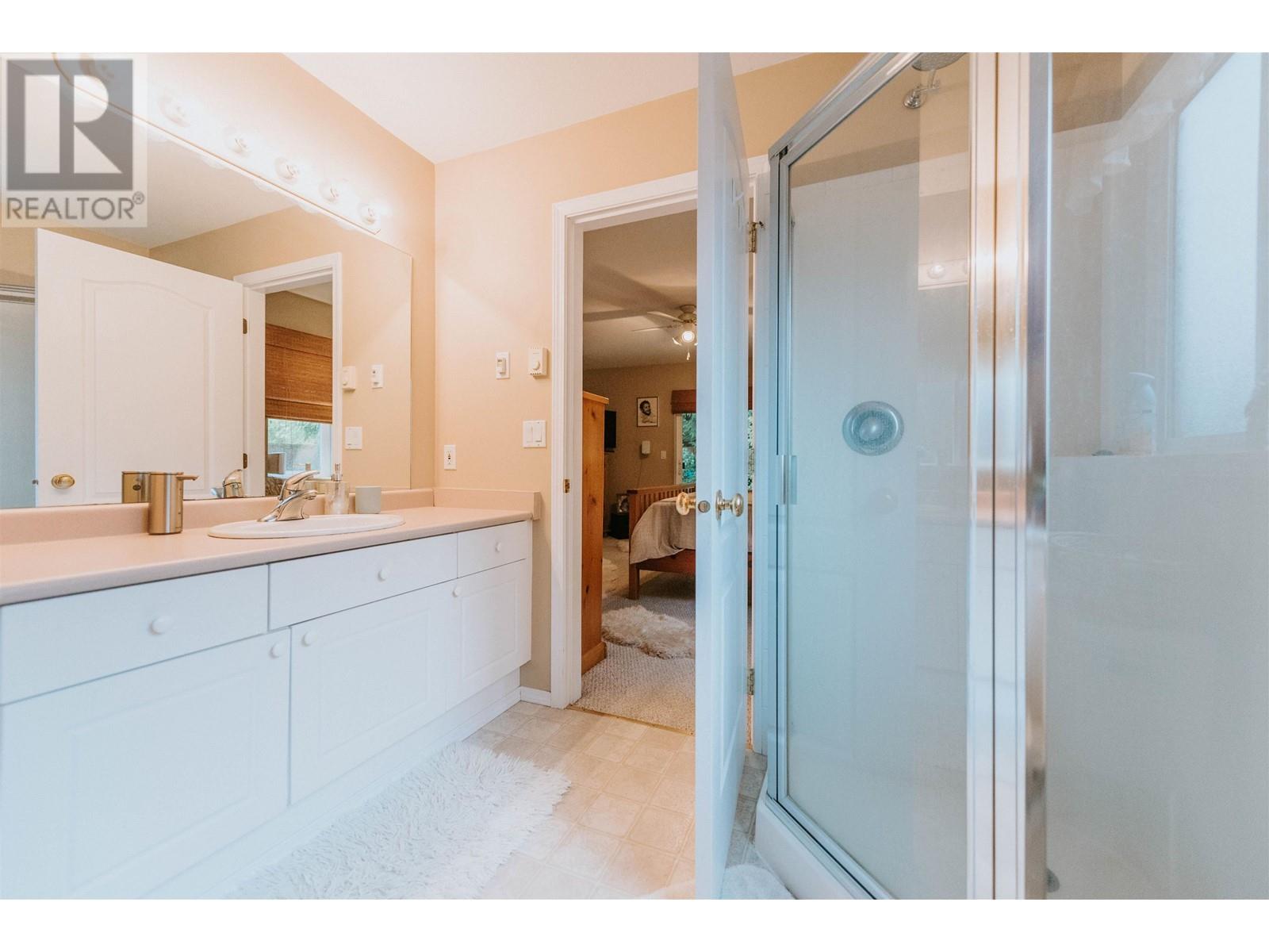 6428 Marmot Road, Sechelt, British Columbia  V7Z 0L2 - Photo 22 - R2820152