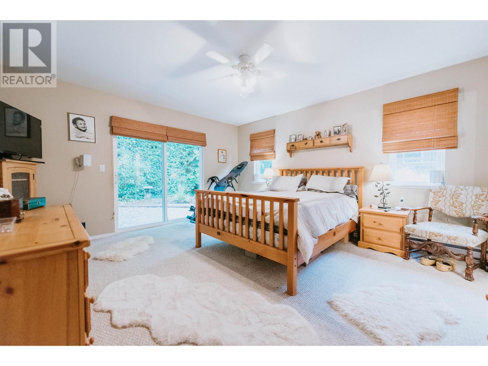 6428 Marmot Road, Sechelt, British Columbia  V7Z 0L2 - Photo 20 - R2820152