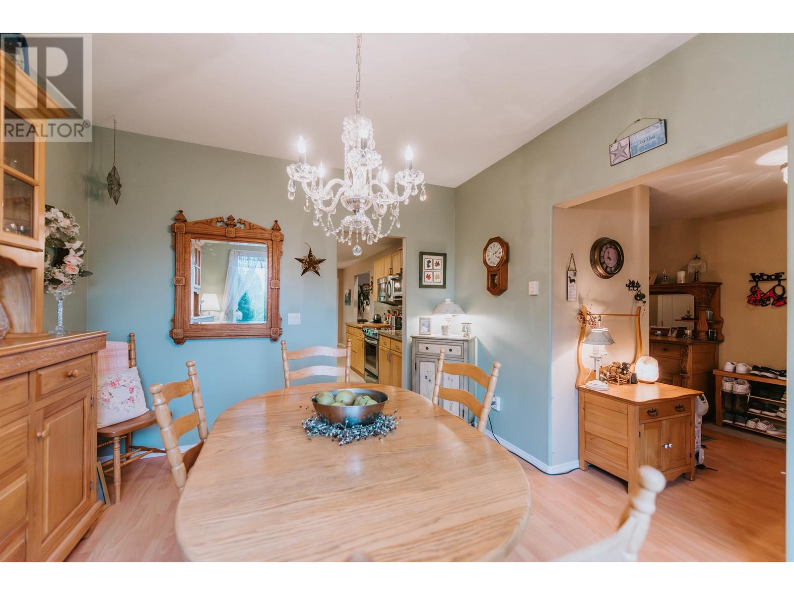6428 Marmot Road, Sechelt, British Columbia  V7Z 0L2 - Photo 19 - R2820152