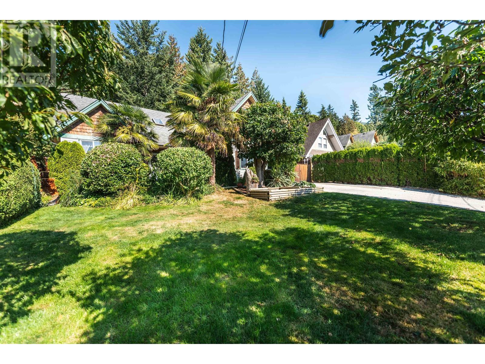 6428 Marmot Road, Sechelt, British Columbia  V7Z 0L2 - Photo 38 - R2820152