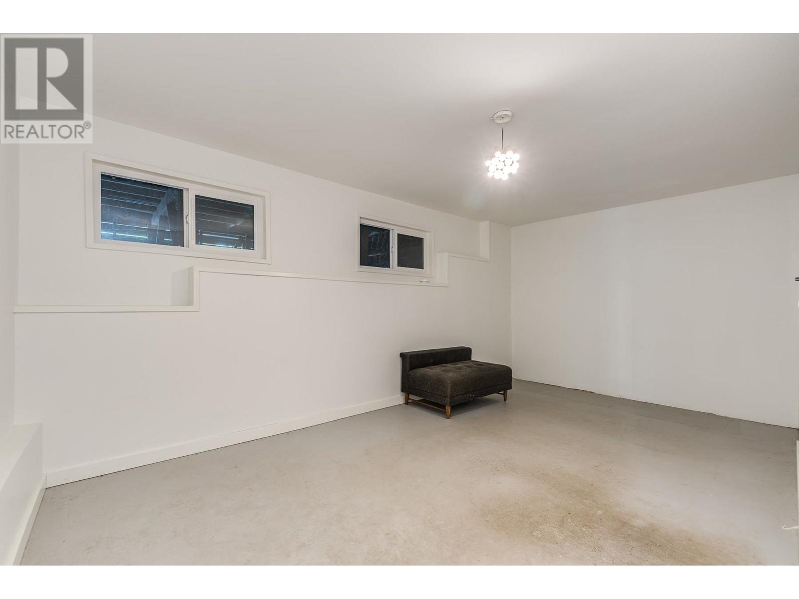 4719 Tourney Road, North Vancouver, British Columbia  V7K 2W3 - Photo 5 - R2814924