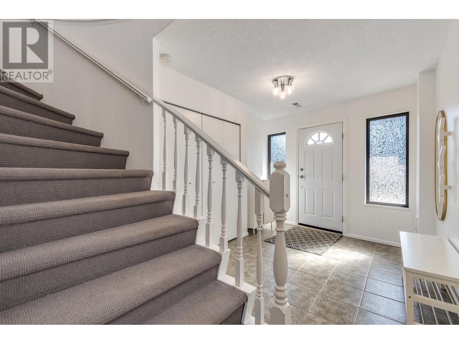 4719 Tourney Road, North Vancouver, British Columbia  V7K 2W3 - Photo 4 - R2814924