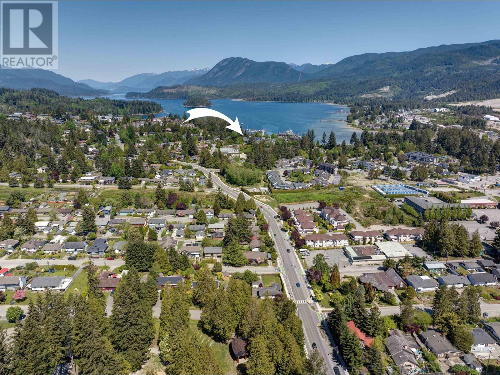 42 5761 Wharf Avenue, Sechelt, British Columbia  V0N 3A3 - Photo 2 - R2821806