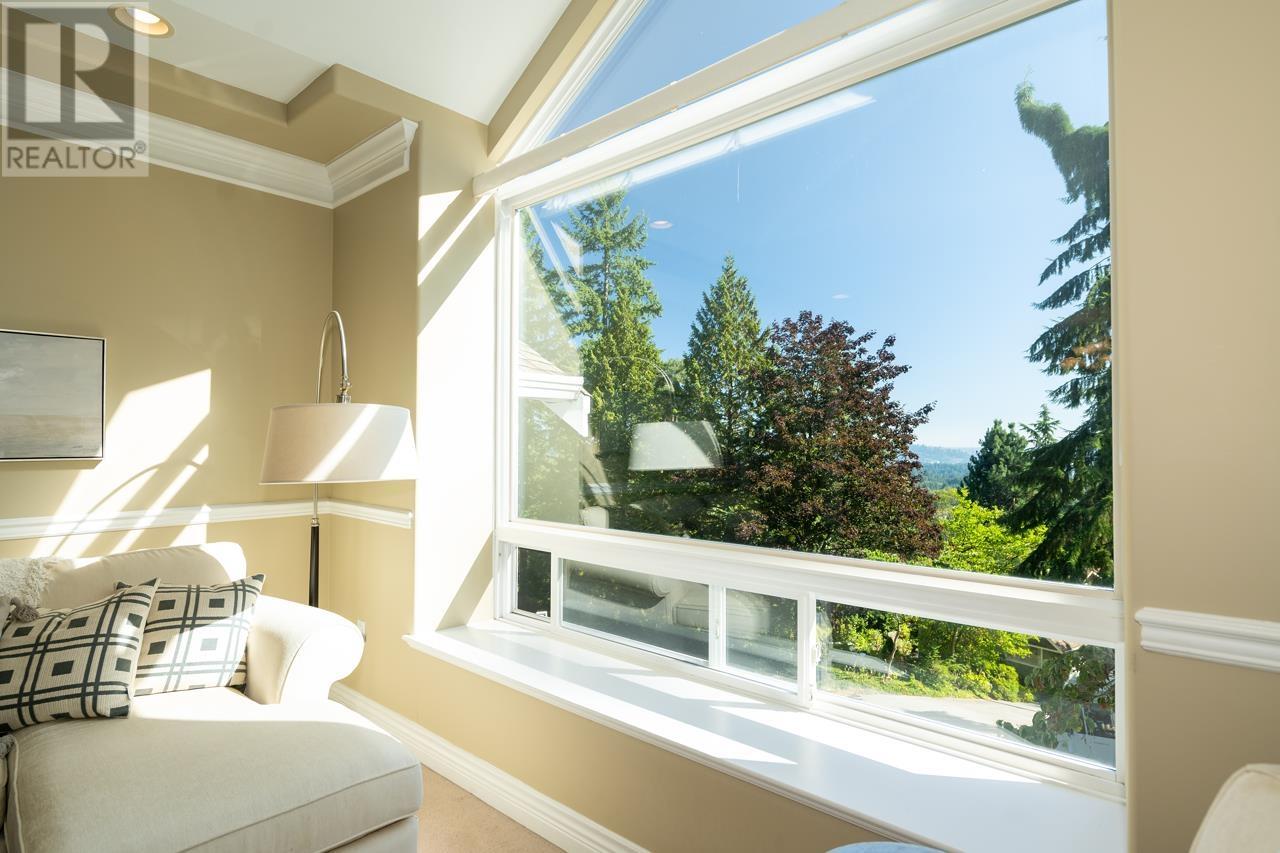 1086 Kilmer Road, North Vancouver, British Columbia  V7K 1R1 - Photo 3 - R2816359