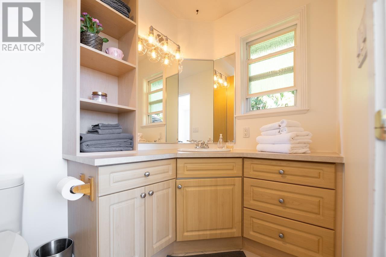 1086 Kilmer Road, North Vancouver, British Columbia  V7K 1R1 - Photo 31 - R2816359