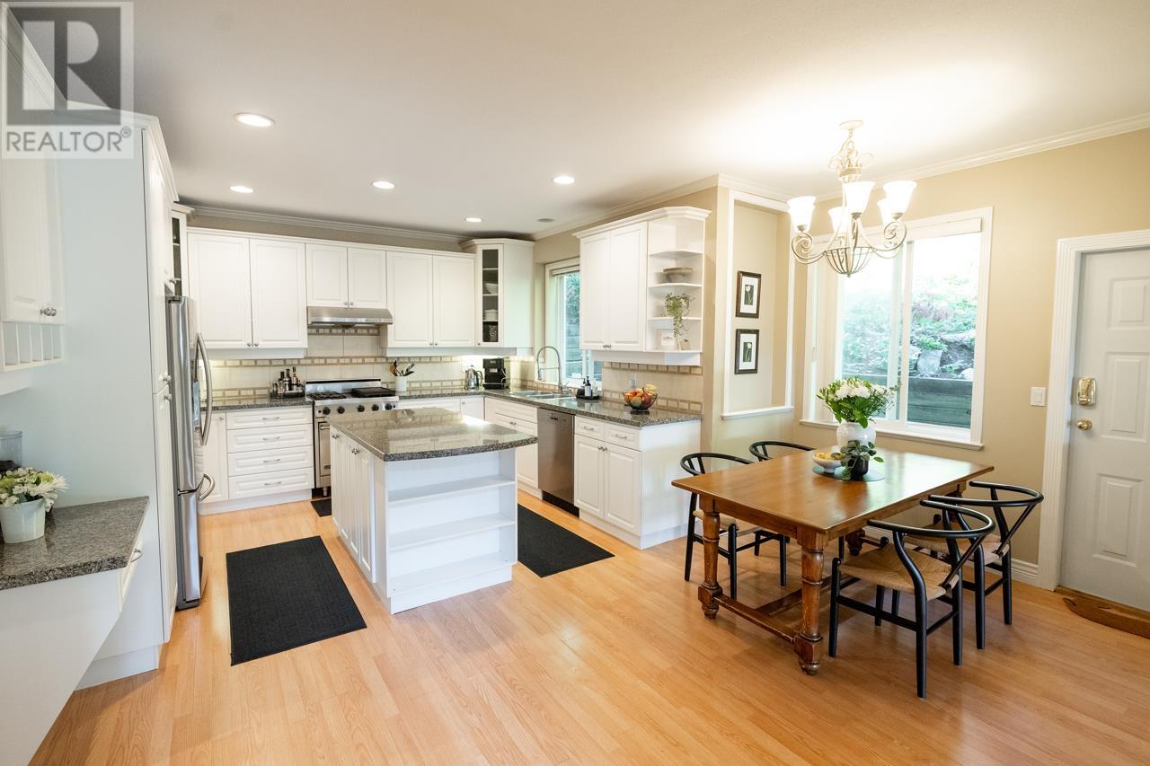 1086 Kilmer Road, North Vancouver, British Columbia  V7K 1R1 - Photo 7 - R2816359