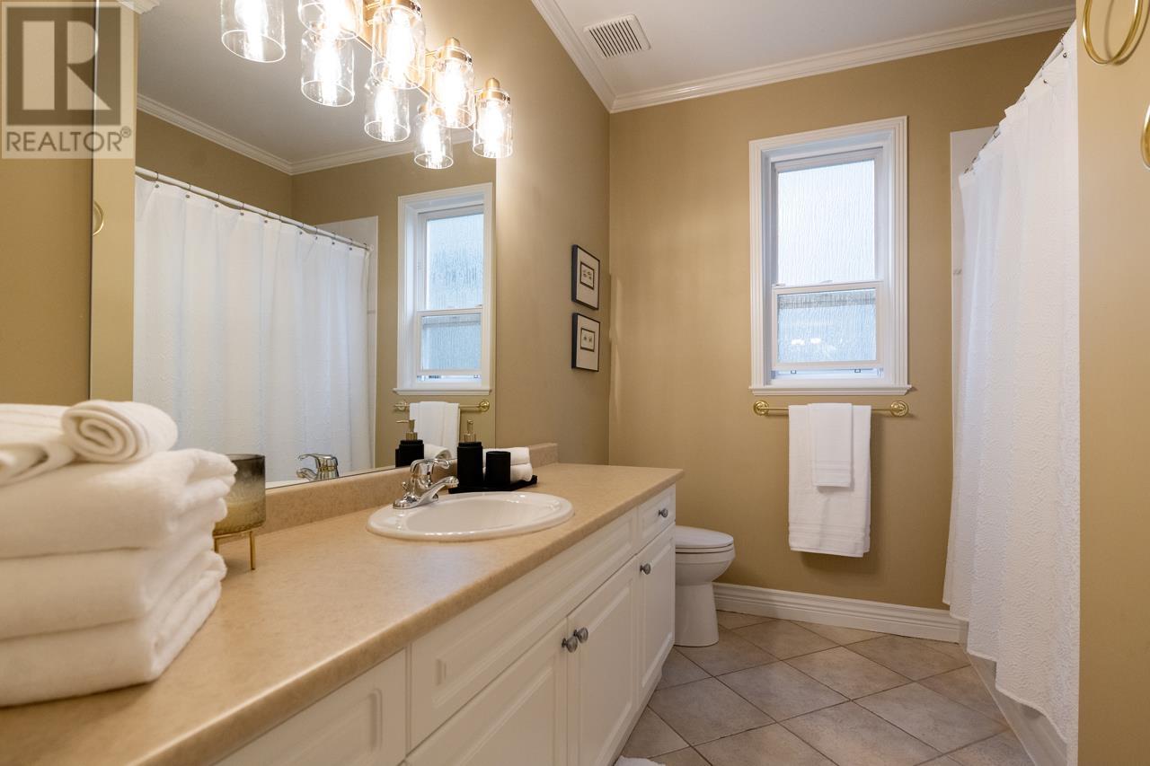 1086 Kilmer Road, North Vancouver, British Columbia  V7K 1R1 - Photo 18 - R2816359