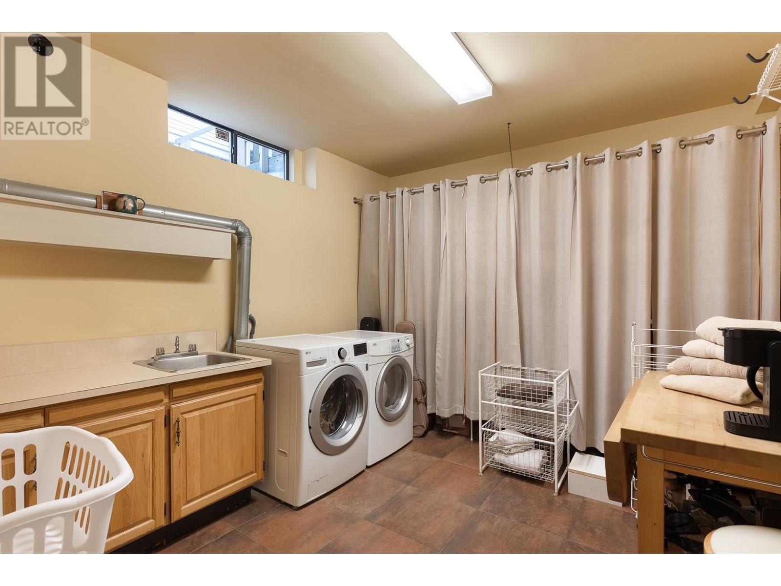 109 Fourth Avenue, New Westminster, British Columbia  V3L 1N2 - Photo 25 - R2821862