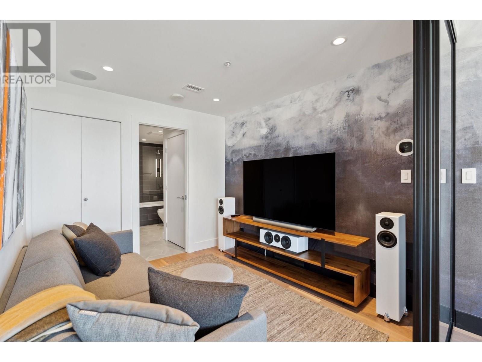 902 718 Main Street, Vancouver, British Columbia  V6A 0B1 - Photo 13 - R2821864