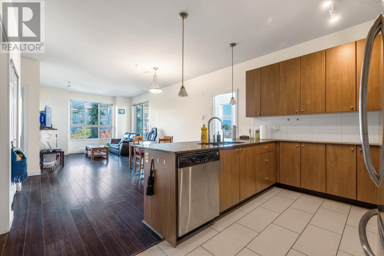 204 265 Ross Drive, New Westminster, British Columbia  V3L 0C8 - Photo 3 - R2821435