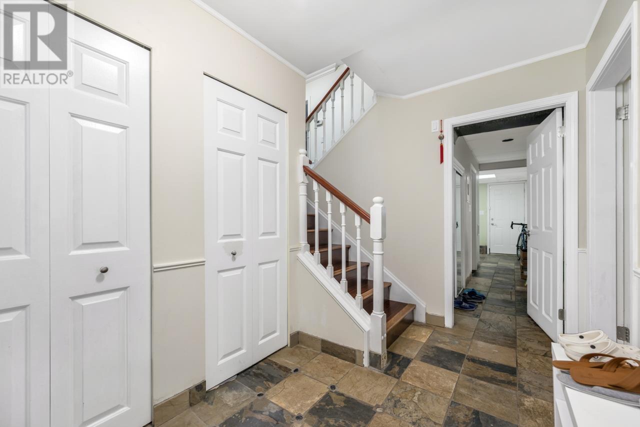 3320 Lamond Avenue, Richmond, British Columbia  V7E 1C4 - Photo 3 - R2821773