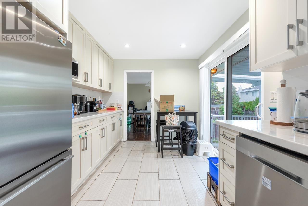 3320 Lamond Avenue, Richmond, British Columbia  V7E 1C4 - Photo 14 - R2821773