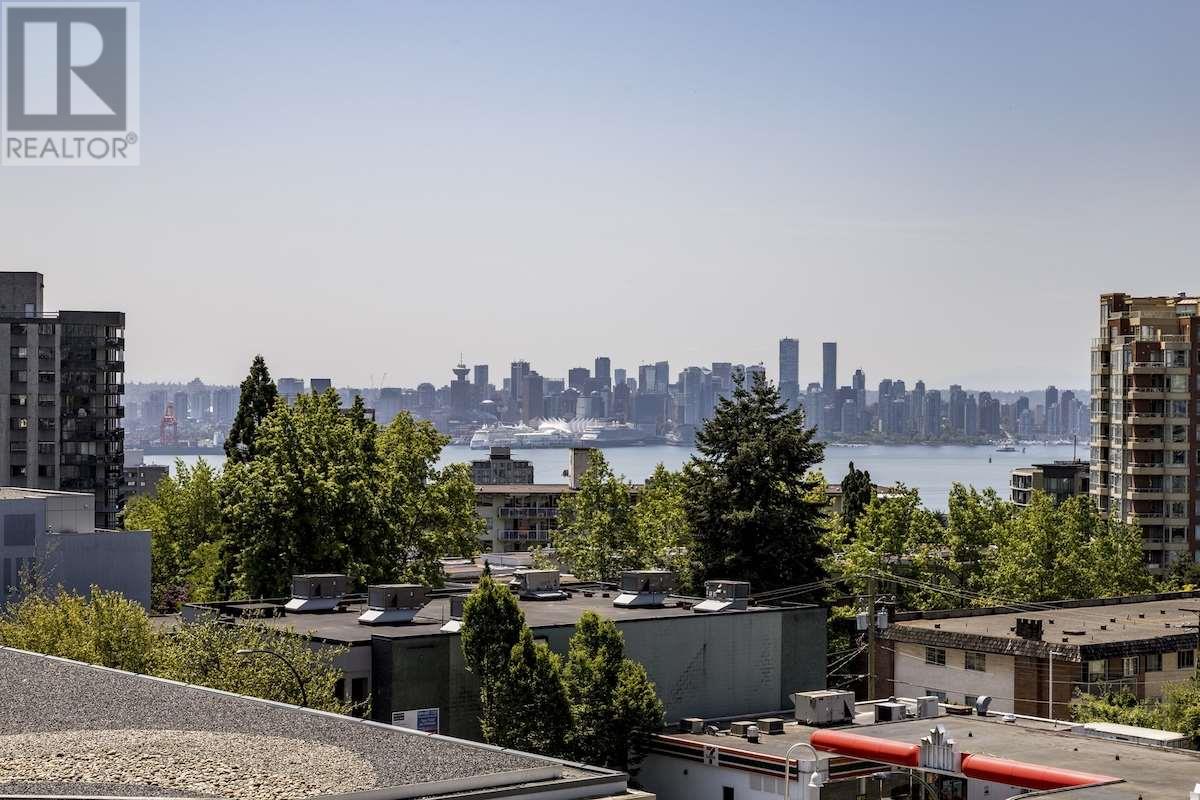 406 112 E 13th Street, North Vancouver, British Columbia  V7L 0E4 - Photo 1 - R2821616