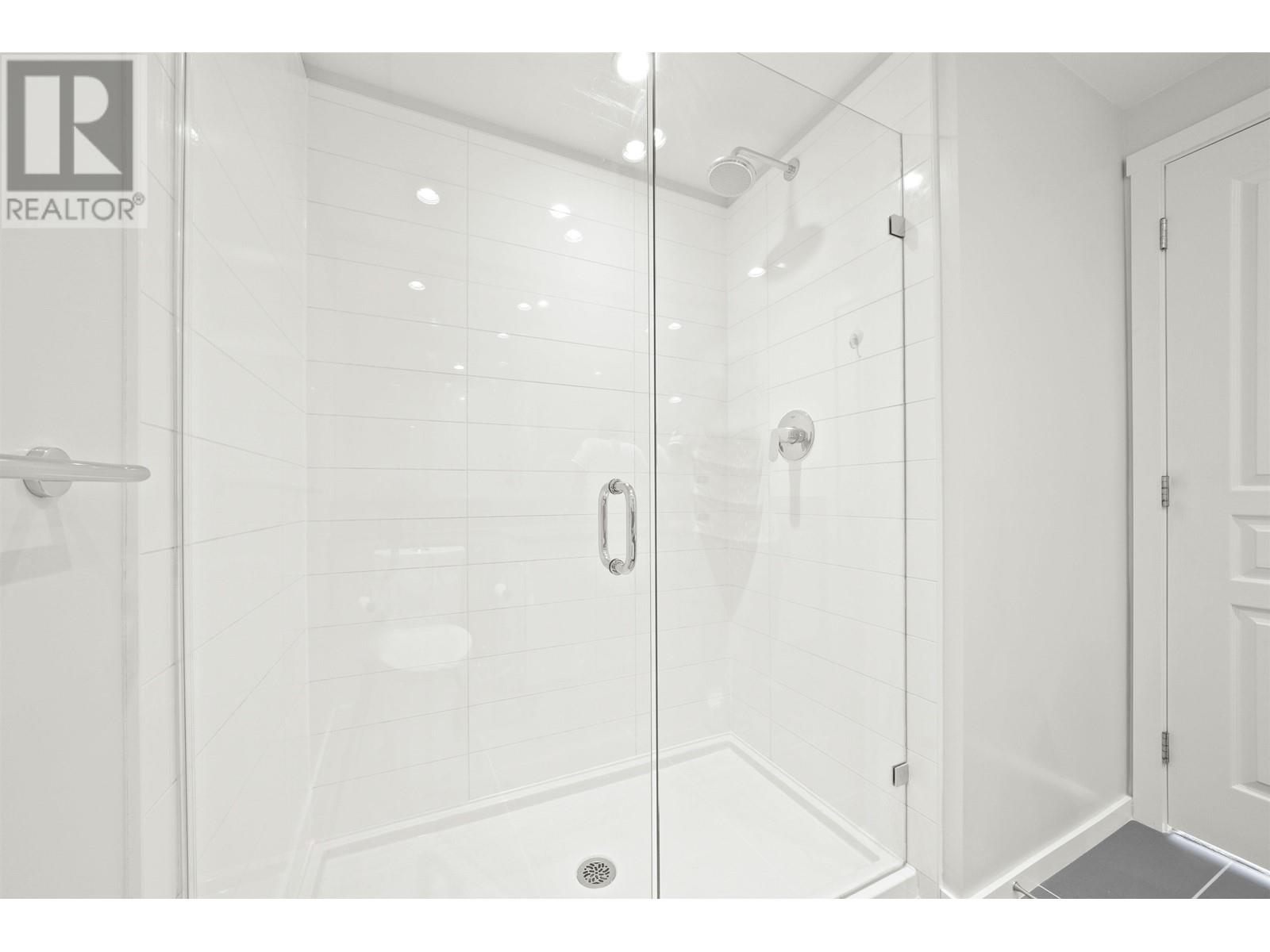 2005 5883 Barker Avenue, Burnaby, British Columbia  V5H 0G4 - Photo 15 - R2821840