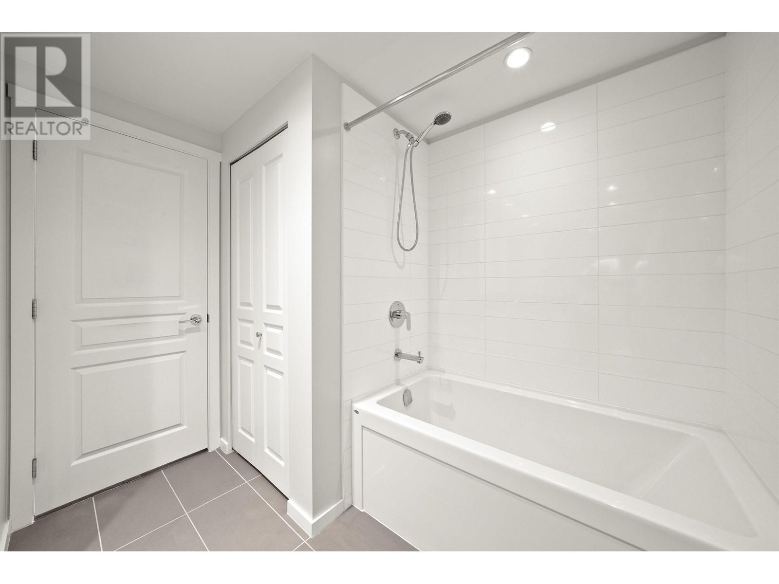 2005 5883 Barker Avenue, Burnaby, British Columbia  V5H 0G4 - Photo 17 - R2821840